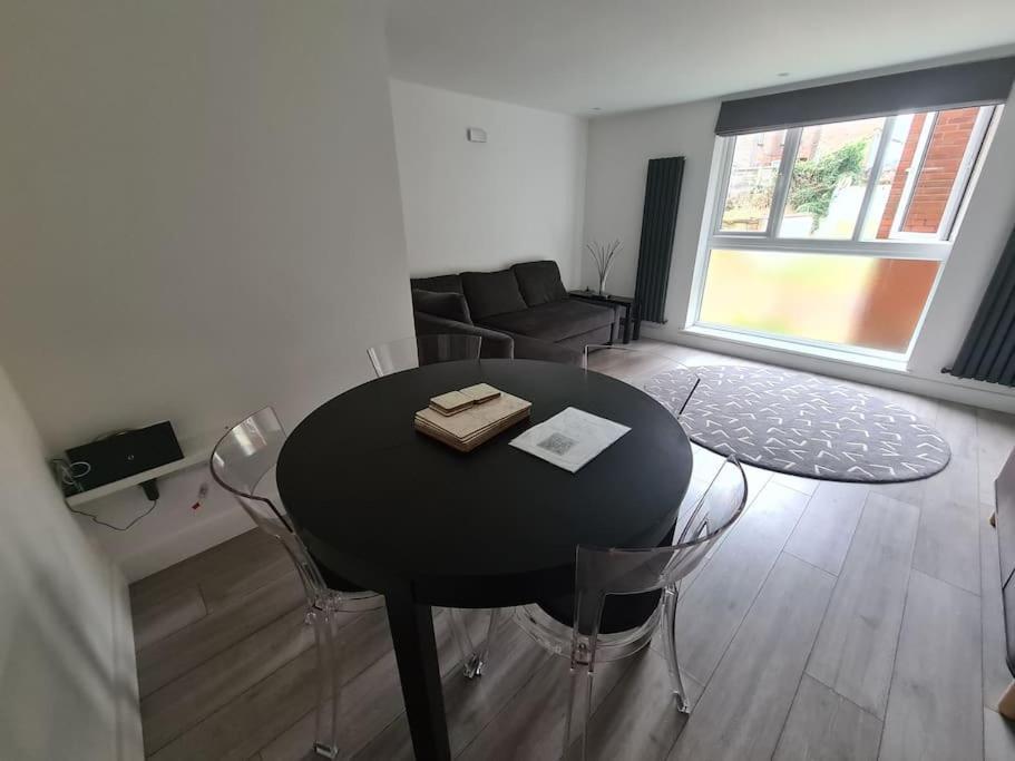 Luton Town Centre Executive Apartment Exterior photo