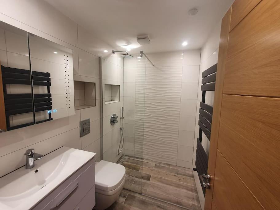 Luton Town Centre Executive Apartment Exterior photo